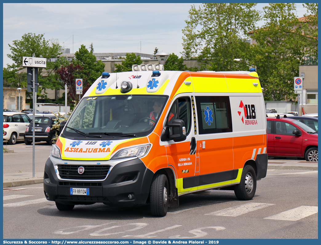 RA 30
118 Romagna Soccorso
Ambito Territoriale di Ravenna
Fiat Ducato III serie restyling
Allestitore Safety Car S.r.l.
Parole chiave: 118;Romagna;Ravenna;Soccorso;Ambulanza;Autoambulanza;Fiat;Ducato;X290;X 290;Orion;Safety Car