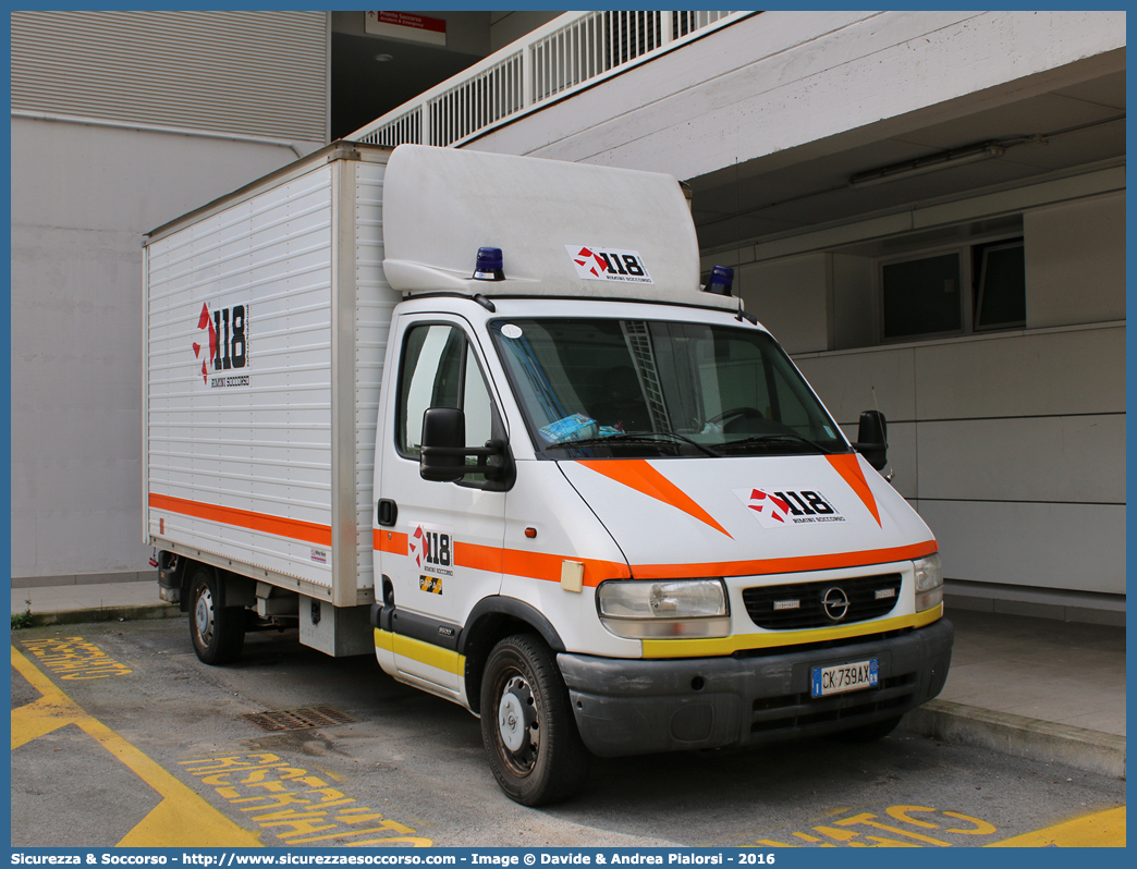 PAPA 03
118 Romagna Soccorso
Ambito Territoriale di Rimini
Opel Movano I serie
Parole chiave: 118;Romagna;Soccorso;Rimini;Opel;Movano