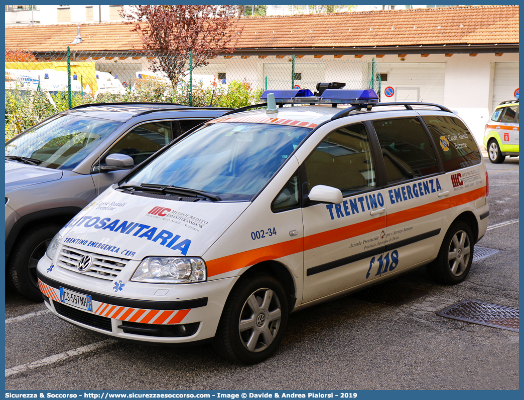 Automedica 002-34
118 Trentino Emergenza
Volkswagen Sharan II serie
Allestitore EDM S.r.l.
Parole chiave: 118;Trentino;Emergenza;Trento;Automedica;Auto Medica;Autosanitaria;Auto Sanitaria;Volkswagen;Sharan;EDM;E.D.M.