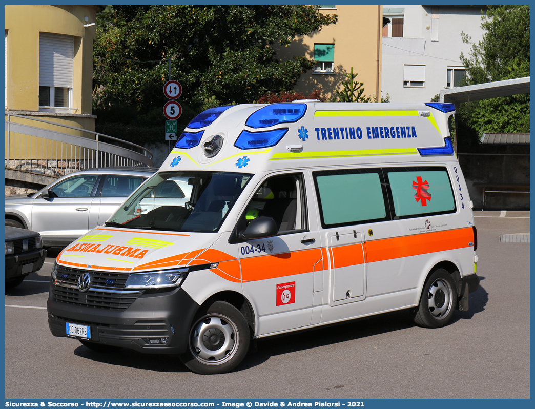 004-34
118 Trentino Emergenza
Volkswagen Transporter T6.1
Allestitore EDM S.r.l.
Parole chiave: 118;Trento;Trentino;Emergenza;Ambulanza;Autoambulanza;Volkswagen;Transporter;T6.1;T 6;EDM