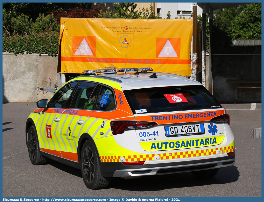 005-41
118 Trentino Emergenza
Skoda Octavia Wagon Scout VI serie
Allestitore Aricar S.p.A.
Parole chiave: 118;Trento;Trentino;Emergenza;Automedica;Autosanitaria;Skoda;Octavia;Scout;Aricar