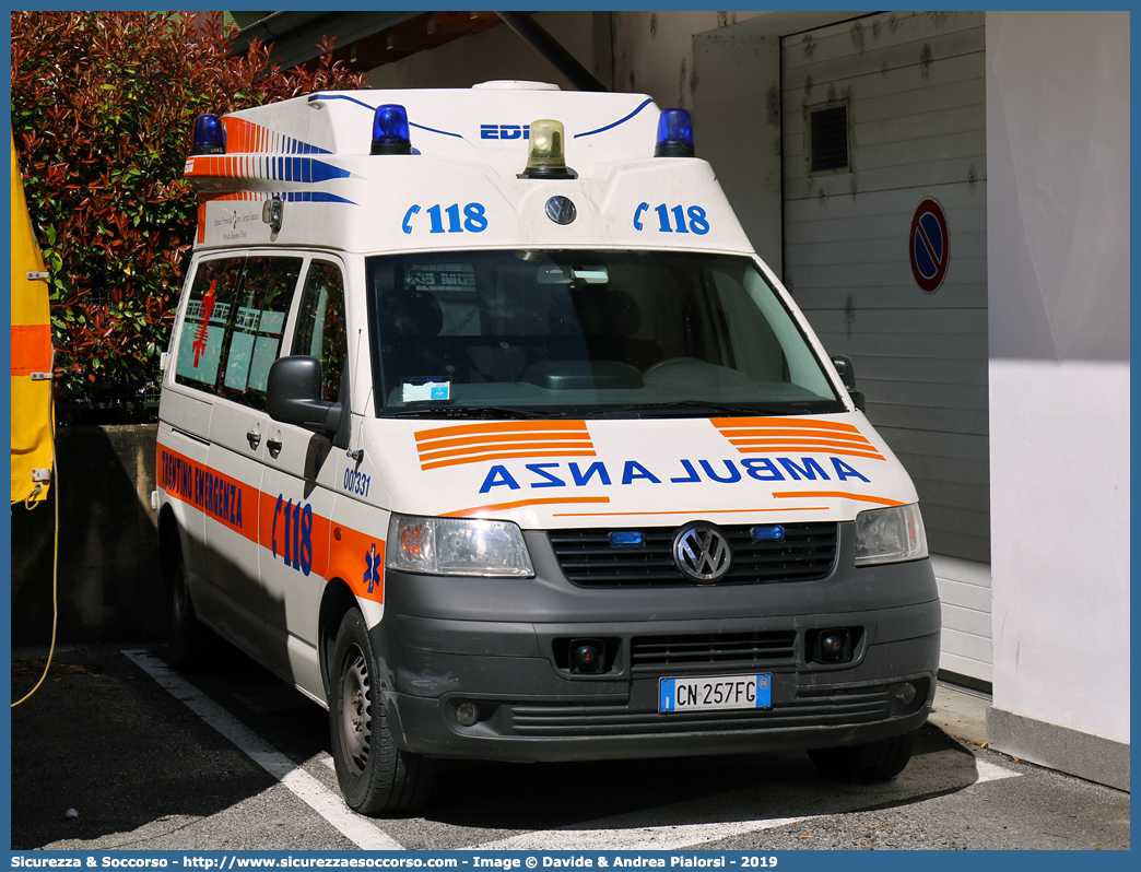 003-31
118 Trentino Emergenza
Volkswagen Transporter T5
Allestitore EDM S.r.l.
Parole chiave: 118;Trento;Trentino;Emergenza;Ambulanza;Autoambulanza;Volkswagen;Transporter;T5;T 5;EDM