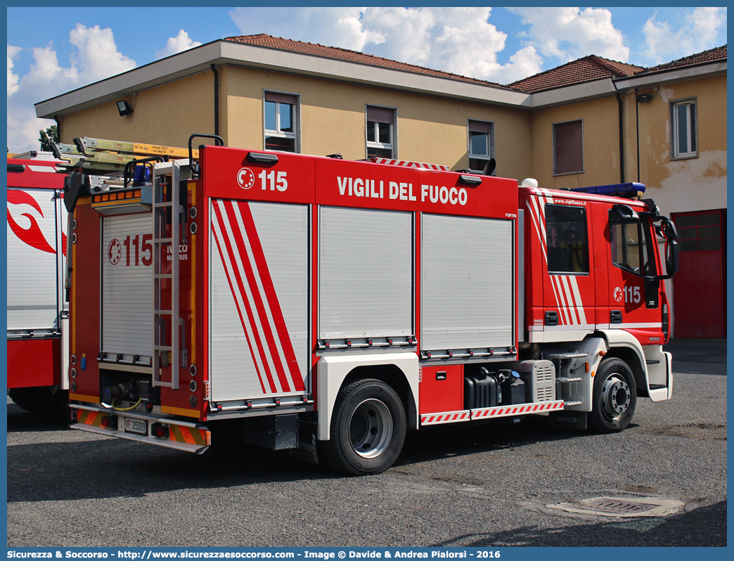 VF 25309
Corpo Nazionale Vigili del Fuoco
Iveco Magirus EuroCargo
120E25 II serie "SuperCity"
Parole chiave: VVF;V.V.F.;Corpo;Nazionale;Vigili;del;Fuoco;AutoPompaSerbatoio;APS;A.P.S.;Iveco;Magirus;EuroCargo;SuperCity;120E25