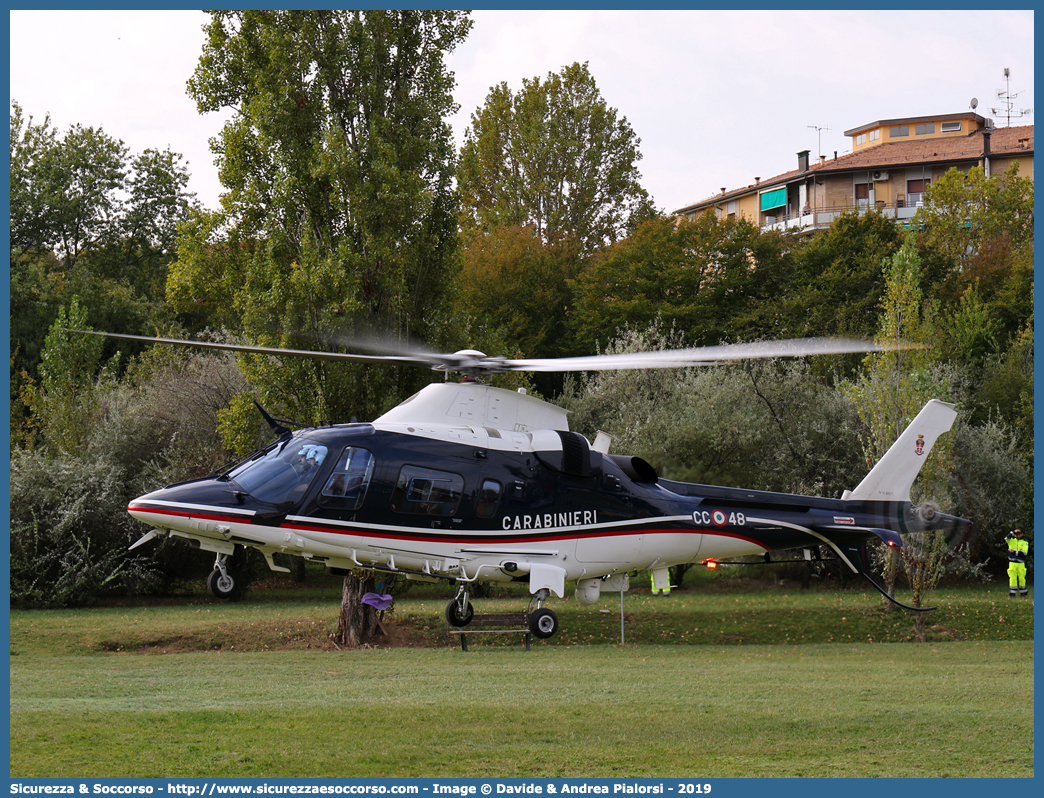 MM81671 / CC 48
Arma dei Carabinieri
Raggruppamento Carabinieri Aeromobili
Agusta Westland AW109N Nexus
Parole chiave: CC;C.C.;Arma;Carabinieri;Raggruppamento;Aeromobili;Agusta;Westland;AgustaWestland;AW109N;AW;109;109N;Nexus