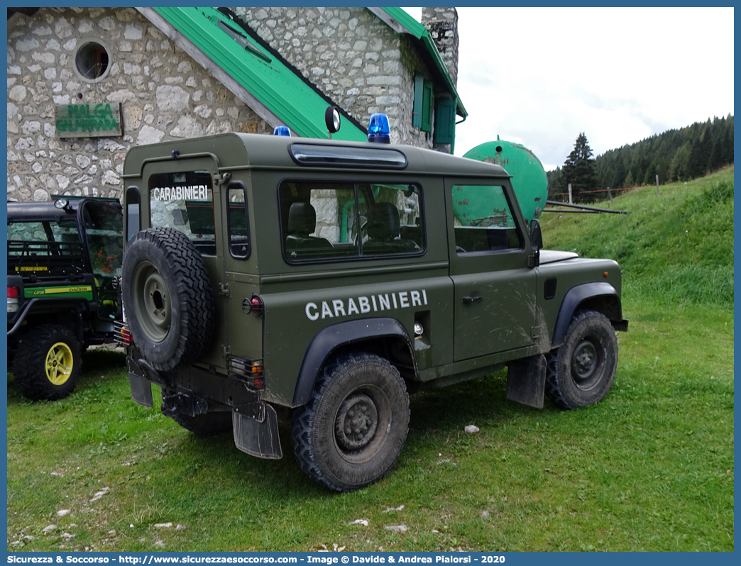 CC BU136
Arma dei Carabinieri
Comando Unità per la Tutela Forestale, 
Ambientale e Agroalimentare
Land Rover Defender 90
Parole chiave: CC;C.C.;Arma;dei;Carabinieri;Comando;Unità;per;la;Tutela;Forestale;Ambientale;Agroalimentare;Land;Rover;Defender;90