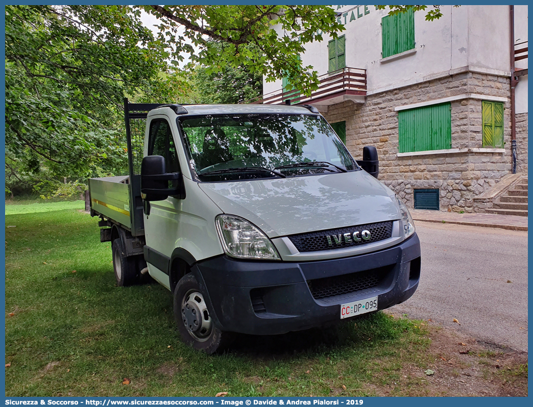 CC DP095
Arma dei Carabinieri
Comando Unità per la Tutela Forestale, 
Ambientale e Agroalimentare
Iveco Daily 35C15K IV serie
Parole chiave: CC;C.C.;Arma;dei;Carabinieri;Comando;Unità;per;la;Tutela;Forestale;Ambientale;Agroalimentare;Iveco;Daily;35C15K