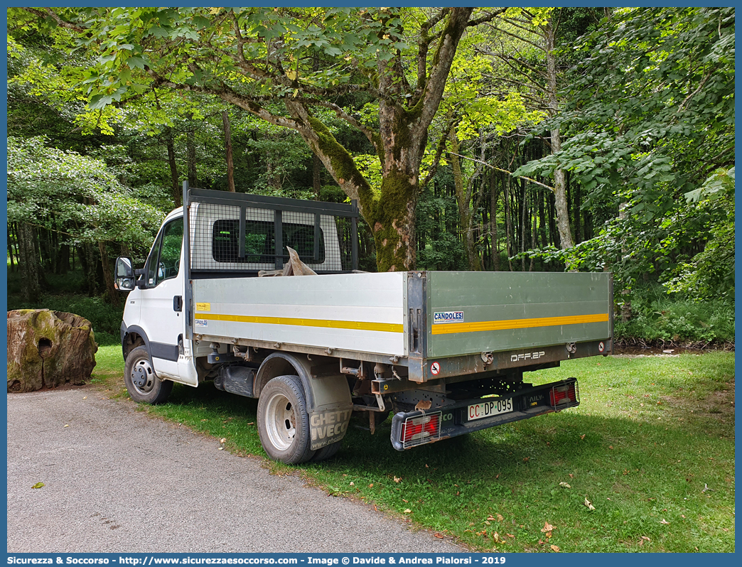 CC DP095
Arma dei Carabinieri
Comando Unità per la Tutela Forestale, 
Ambientale e Agroalimentare
Iveco Daily 35C15K IV serie
Parole chiave: CC;C.C.;Arma;dei;Carabinieri;Comando;Unità;per;la;Tutela;Forestale;Ambientale;Agroalimentare;Iveco;Daily;35C15K