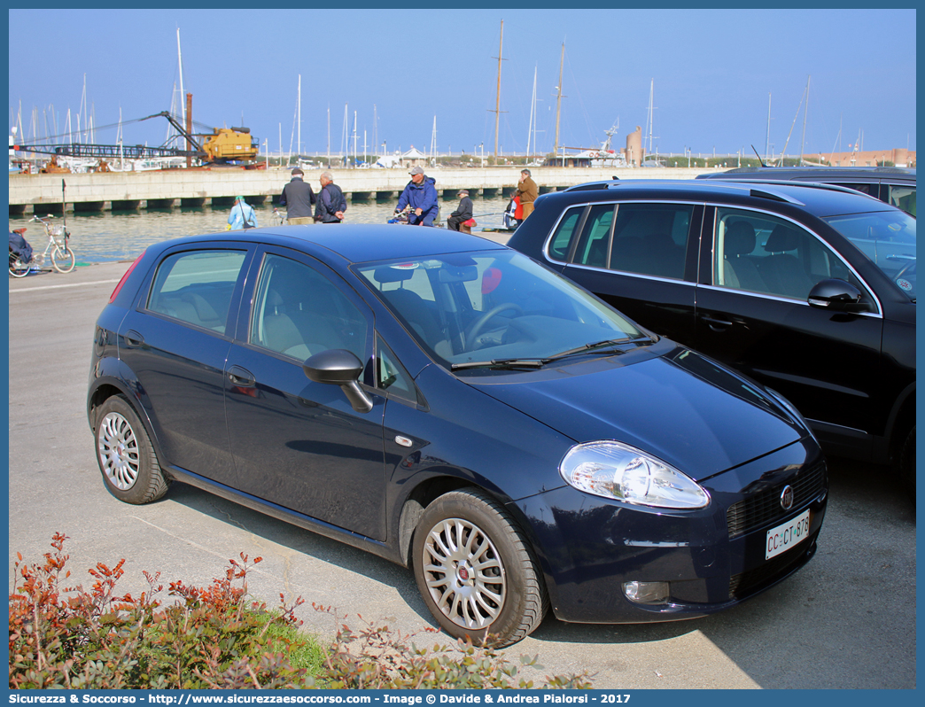 CC CT878
Arma dei Carabinieri
Fiat Grande Punto
Parole chiave: CC;C.C.;Arma;dei;Carabinieri;Fiat;Grande;Punto