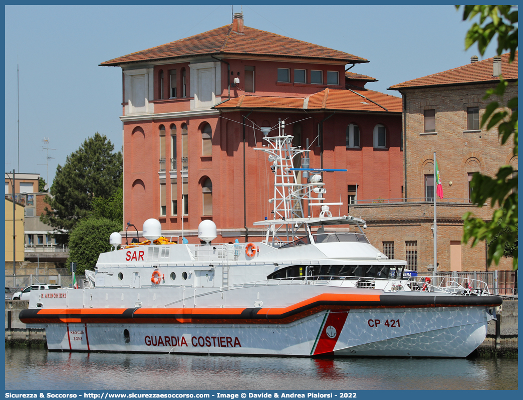 CP 421 "Roberto Aringhieri"
Corpo delle Capitanerie di Porto
Guardia Costiera
Vedette Veloci Classe 420
Cantiere Navale Intermarine S.p.A.
Parole chiave: Guardia;Costiera;Capitaneria;Capitanerie;Porto;Vedetta;Vedette;Veloce;Veloci;Classe;420;CP;C.P.;G.C.;GC;Intermarine;Roberto;Aringhieri