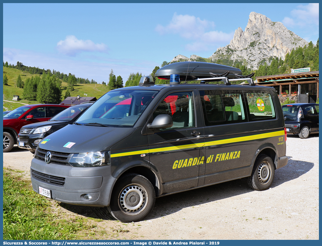 GdiF 316BH
Guardia di Finanza
S.A.G.F.
Volkswagen Transporter T5 restyling
Allestitore Focaccia Group S.r.l.
Parole chiave: GdiF;GDF;Guardia di Finanza;S.A.G.F.;SAGF;Soccorso Alpino;Volkswagen;Transporter;T5;T 5;Caravelle;4 Motion;4 Motion