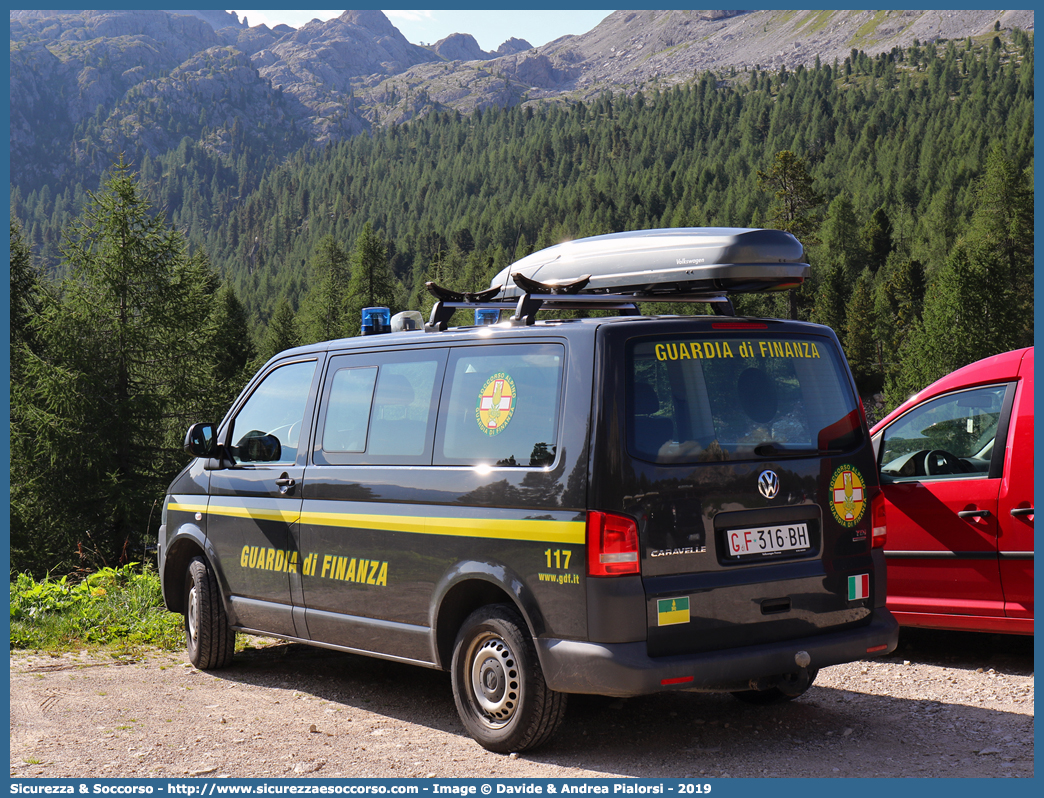 GdiF 316BH
Guardia di Finanza
S.A.G.F.
Volkswagen Transporter T5 restyling
Allestitore Focaccia Group S.r.l.
Parole chiave: GdiF;GDF;Guardia di Finanza;S.A.G.F.;SAGF;Soccorso Alpino;Volkswagen;Transporter;T5;T 5;Caravelle;4 Motion;4 Motion