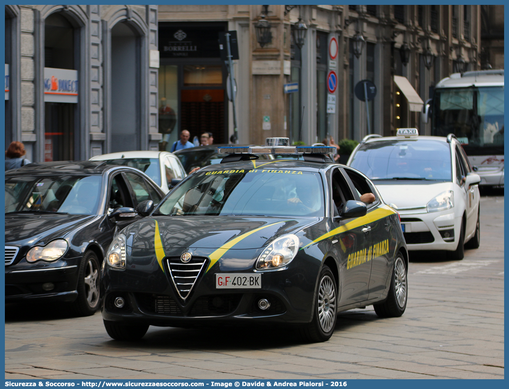 GdiF 402BK
Guardia di Finanza
Alfa Romeo Nuova Giulietta
I serie I restyling
(II fornitura)
Parole chiave: GdiF;GDF;GF;Guardia;Finanza;Alfa;Romeo;Nuova;Giulietta