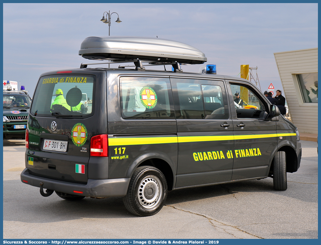 GdiF 301BH
Guardia di Finanza
S.A.G.F.
Volkswagen Transporter T5 restyling
Allestitore Focaccia Group S.r.l.
Parole chiave: GdiF;GDF;Guardia di Finanza;S.A.G.F.;SAGF;Soccorso Alpino;Volkswagen;Transporter;T5;T 5;Caravelle;4 Motion;4 Motion