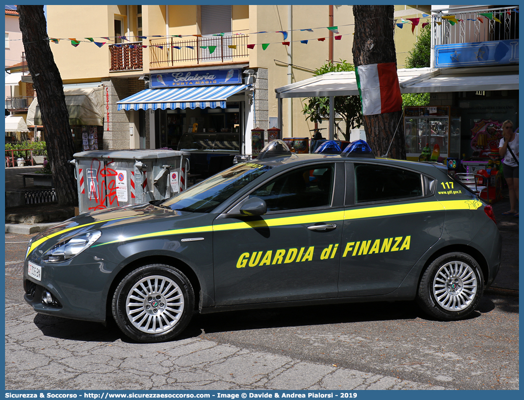 GdiF 306BN
Guardia di Finanza
Alfa Romeo Nuova Giulietta
I serie II restyling
(II fornitura)
Parole chiave: GdiF;GDF;GF;Guardia;Finanza;Alfa;Romeo;Nuova;Giulietta