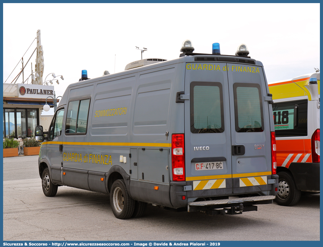 GdiF 417BC
Guardia di Finanza
Iveco Daily 50C18 IV serie
Officina Mobile
Allestitore Elevox S.r.l.

Parole chiave: GdiF;G.D.F.;GDF;Guardia di Finanza;R.O.A.N.;Iveco;Daily;50C18;Elevox