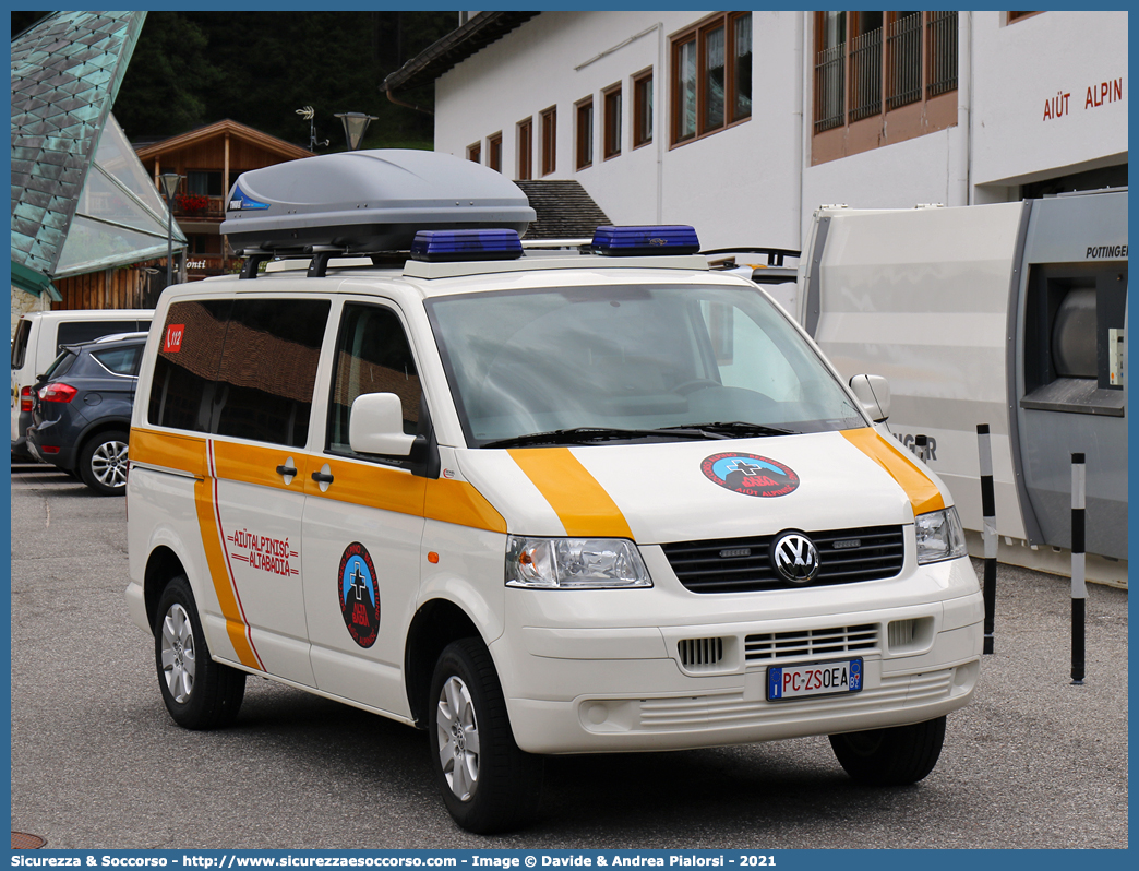 PC ZS0EA
Corpo Nazionale
Soccorso Alpino e Speleologico
Delegazione Alpina III Alto Adige
Stazione Alta Badia
Volkswagen Transporter T5
(Variante)
Parole chiave: CNSAS;C.N.S.A.S.;Corpo;Nazionale;Soccorso;Alpino;Speleologico;Alto Adige;Alta;Badia;Volkswagen;Transporter;T5