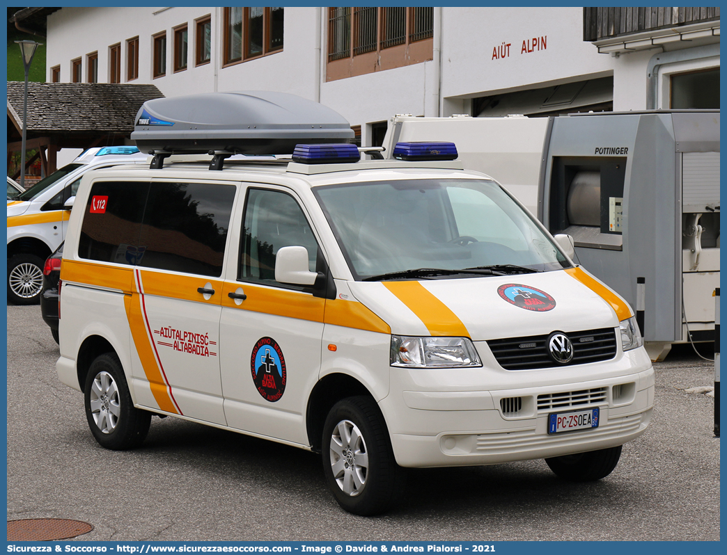 PC ZS0EA
Corpo Nazionale
Soccorso Alpino e Speleologico
Delegazione Alpina III Alto Adige
Stazione Alta Badia
Volkswagen Transporter T5
(Variante)
Parole chiave: CNSAS;C.N.S.A.S.;Corpo;Nazionale;Soccorso;Alpino;Speleologico;Alto Adige;Alta;Badia;Volkswagen;Transporter;T5