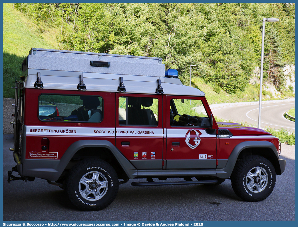 PC ZS0J8
Bergrettungsdienst im Alpenverein Südtirol
Bergrettung Gröden - Soccorso Alpino Val Gardena
Iveco Massif
Allestitore Kofler Fahrzeugbau S.n.c.
Parole chiave: AVS;A.V.S.;CNSAS;C.N.S.A.S.;Soccorso;Alpino;Spelelogico;Bergrettungsdienst;Alpenverein;Südtirol;Gröden;Val;Gardena;Judacrëp;Gherdëina;Catores;Iveco;Massif;Kofler;Fahrzeugbau