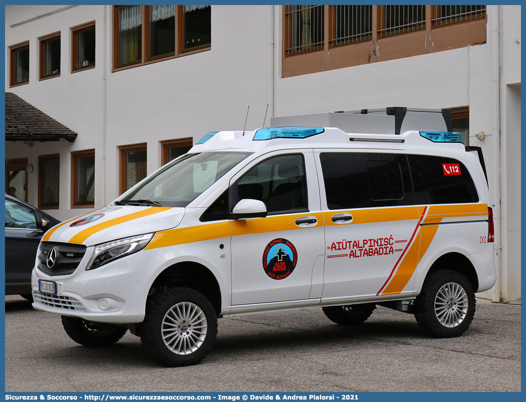 PC ZS1EZ
Corpo Nazionale
Soccorso Alpino e Speleologico
Delegazione Alpina III Alto Adige
Stazione Alta Badia
Mercedes-Benz Classe V 4x4 III serie
Allestitore Kofler Fahrzeugbau S.n.c.
Parole chiave: CNSAS;C.N.S.A.S.;Corpo;Nazionale;Soccorso;Alpino;Speleologico;Alto Adige;Alta;Badia;Mercedes;Benz;Classe V;Kofler