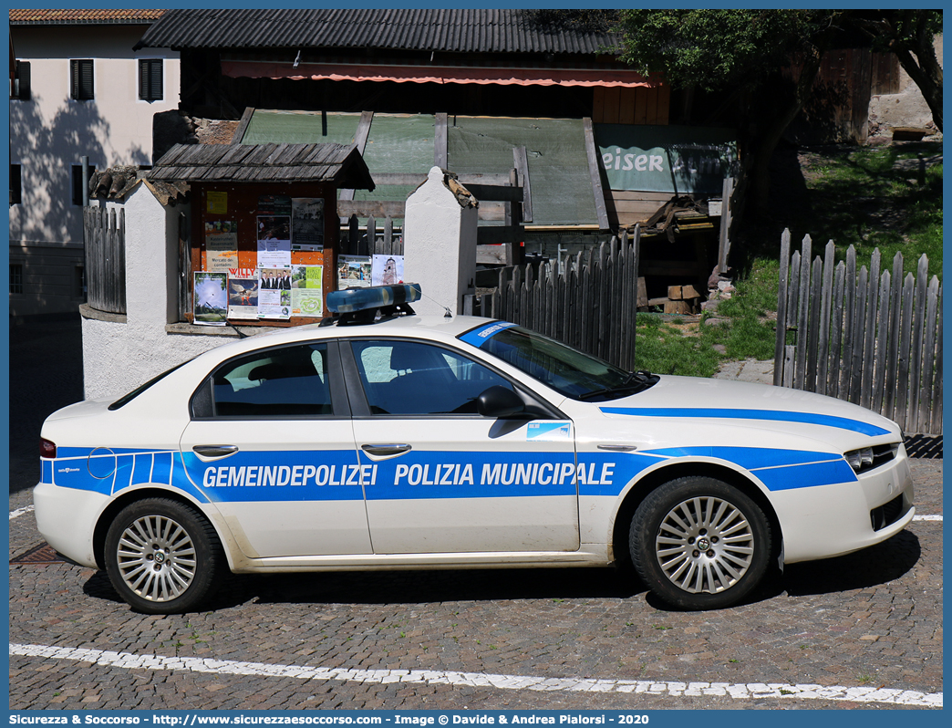 -
Polizia Municipale
Comune di Castelrotto
Alfa Romeo 159
Allestitore MobilTec GmbH
Parole chiave: PL;PM;P.L.;P.M.;Polizia;Locale;Municipale;Castelrotto;Alfa;Romeo;159;MobilTec