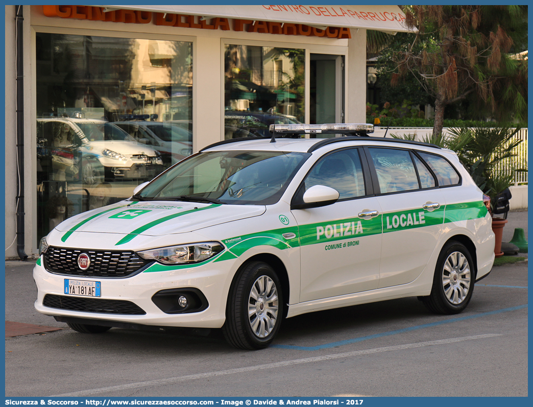 Polizia Locale YA181AF
Polizia Locale
Comune di Broni
Fiat Nuova Tipo Station Wagon
Allestitore Bertazzoni S.r.l.
Parole chiave: Polizia;Locale;Municipale;Broni;Fiat;Tipo;Nuova;Bertazzoni