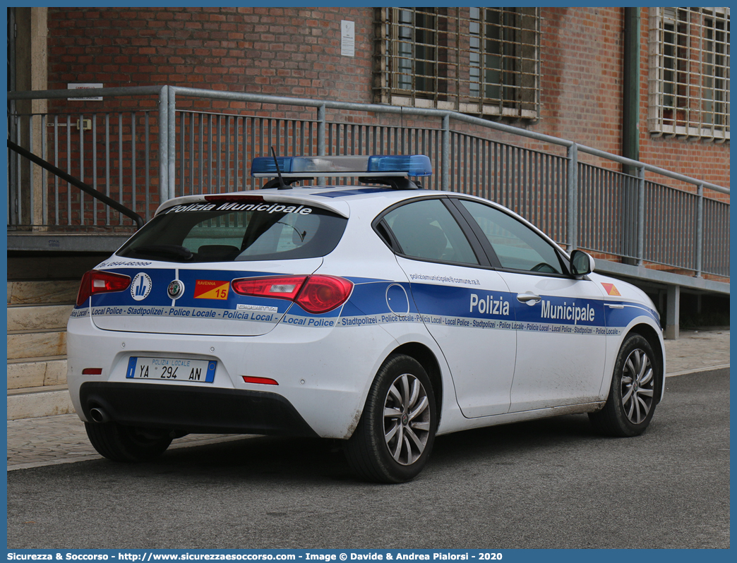 Polizia Locale YA294AN
Polizia Municipale
Comune di Ravenna
Alfa Romeo Nuova Giulietta
I serie II restyling
Parole chiave: Polizia;Locale;Municipale;Ravenna;Alfa Romeo;Nuova Giulietta