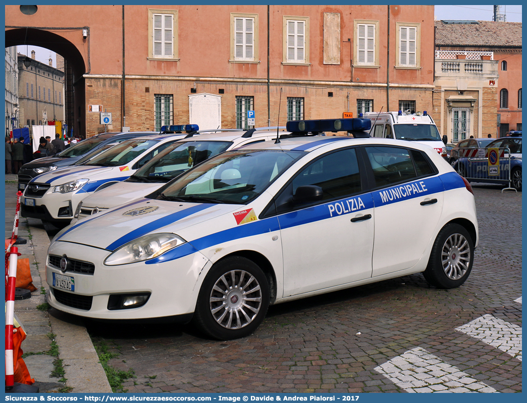 Polizia Locale YA452AC
Polizia Municipale
Comune di Ravenna
Fiat Nuova Bravo
Parole chiave: Polizia;Locale;Municipale;Ravenna;Fiat;Bravo