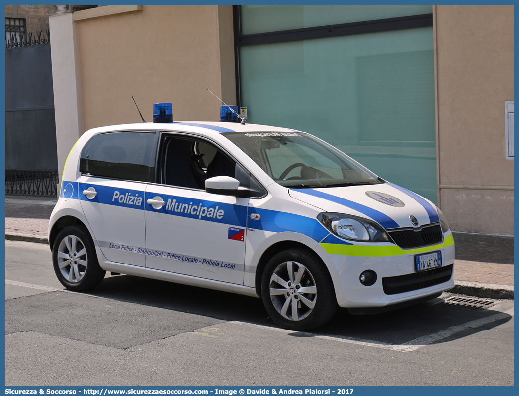 Polizia Locale YA467AM
Polizia Municipale
Comune di Sassuolo
Skoda Citygo
Allestitore Ciabilli S.r.l.
Parole chiave: Polizia;Locale;Municipale;Sassuolo;Skoda;Citygo;Ciabilli