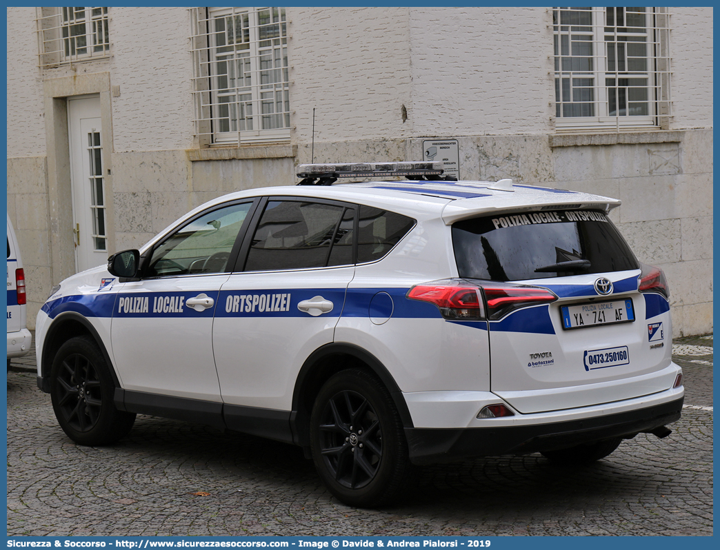 Polizia Locale YA741AF
Polizia Locale
Comune di Merano
Toyota Rav4 V serie restyling
Allestitore Bertazzoni S.r.l.
Parole chiave: Polizia;Locale;Municipale;Merano;Toyota;Rav4;Rav 4;Bertazzoni