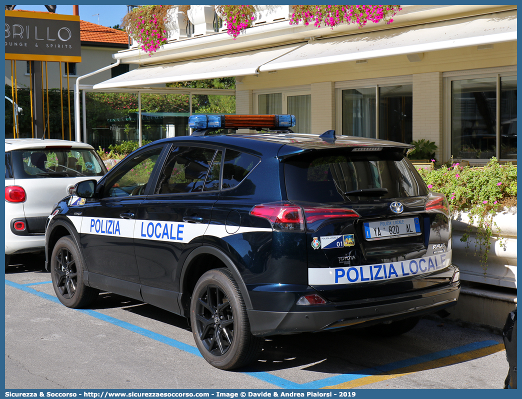 Polizia Locale YA820AL
Polizia Municipale
Comune di Vittorio Veneto
Toyota Rav4 V serie restyling
Allestitore 1Stop S.r.l.
Parole chiave: PL;P.L.;PM;P.M.;Polizia;Locale;Municipale;Vittorio;Veneto;Toyota;Rav 4;1Stop