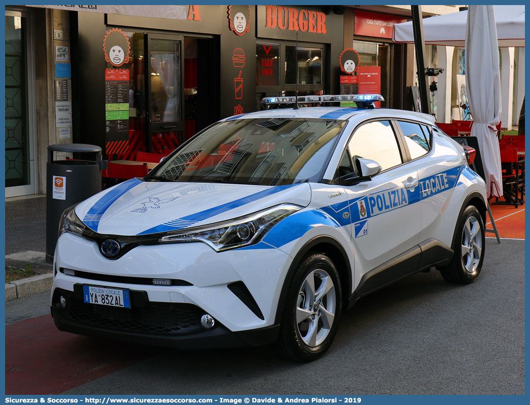 Polizia Locale YA832AL
Polizia Locale
Comune di Grado
Toyota C-HR I serie
Allestitore Futura Veicoli Speciali
Parole chiave: Polizia;Locale;Comunale;Municipale;Grado;Toyota;C-HR;Futura