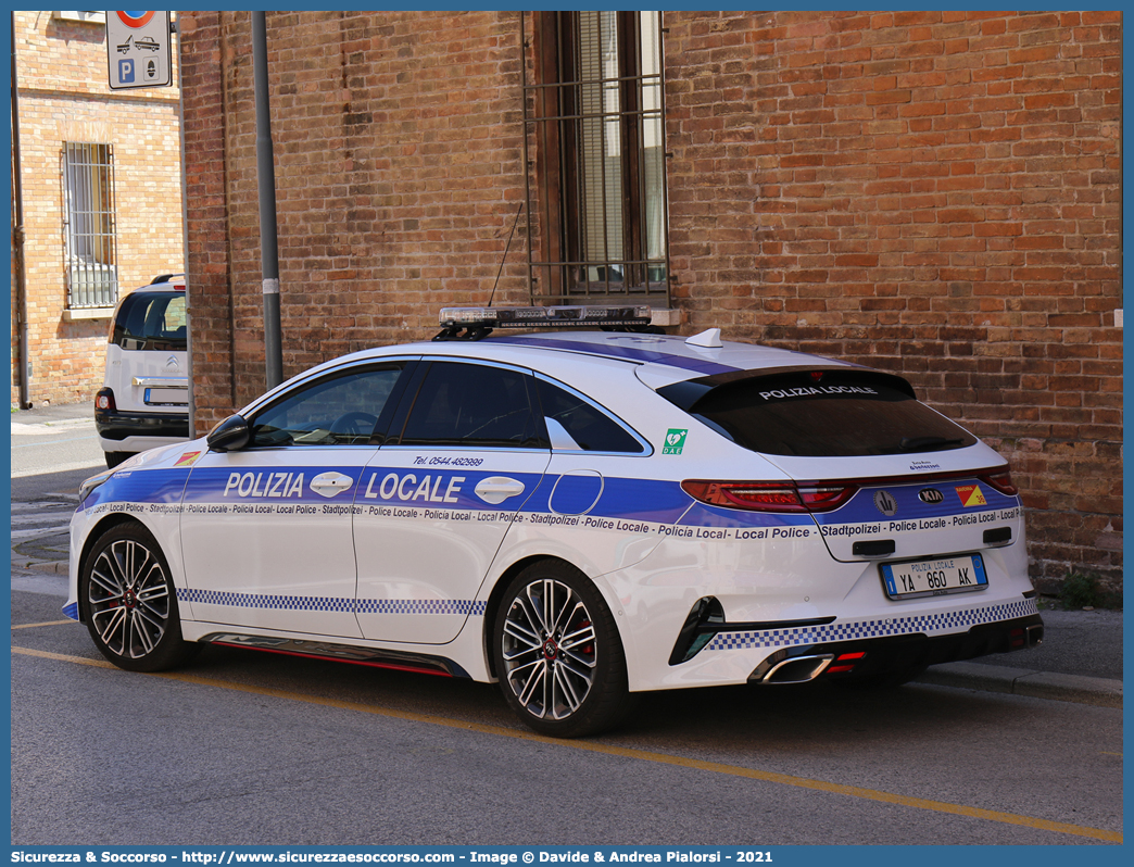 Polizia Locale YA860AK
Polizia Municipale
Comune di Ravenna
Kia ProCeed I serie
Allestitore Bertazzoni S.r.l.
Parole chiave: Polizia;Locale;Municipale;Ravenna;Kia;Pro;Ceed;Bertazzoni