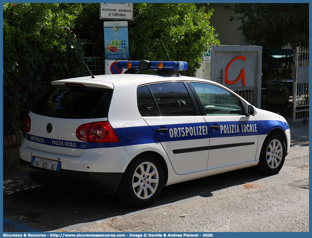 Polizia Locale YA925AC
Polizia Municipale
Comune di Lagundo
Volkswagen Golf V serie
Parole chiave: PL;PM;P.L.;P.M.;Polizia;Locale;Municipale;Lagundo;Algund;Volkswagen;Golf