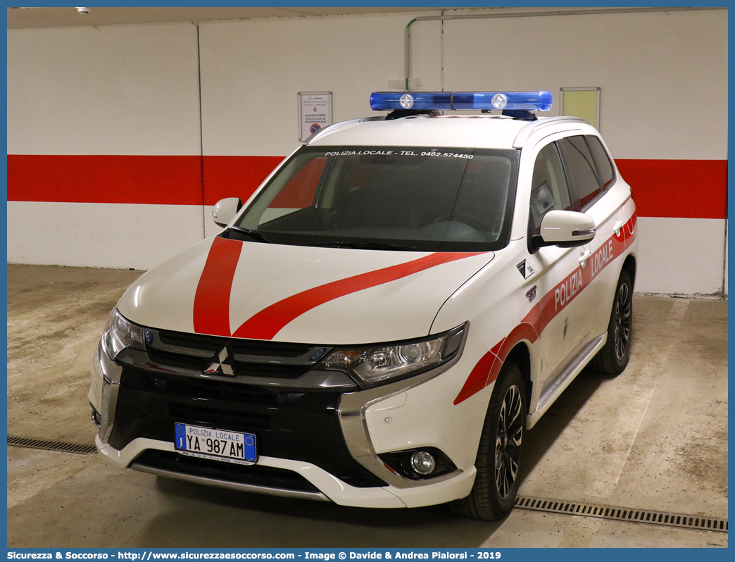 Polizia Locale YA987AM
Polizia Locale
Corpo Intercomunale Val di Fassa
Mitsubishi Outlander PHEV
III serie restyling
Allestitore Ciabilli S.r.l.
Parole chiave: Polizia;Locale;Municipale;Val di Fassa;Moena;Soraga;Sèn Jan;Mazzin;Campitello;Canazei;Mitsubishi;Outlander;Ciabilli