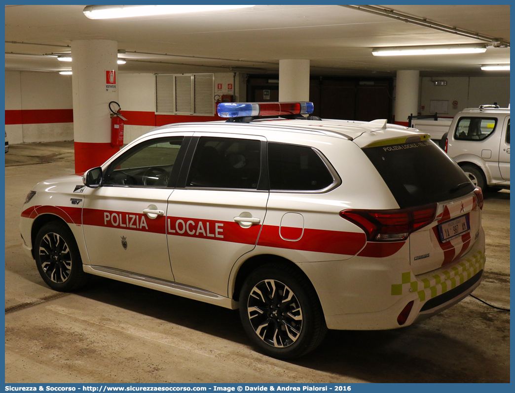 Polizia Locale YA987AM
Polizia Locale
Corpo Intercomunale Val di Fassa
Mitsubishi Outlander PHEV
III serie restyling
Allestitore Ciabilli S.r.l.
Parole chiave: Polizia;Locale;Municipale;Val di Fassa;Moena;Soraga;Sèn Jan;Mazzin;Campitello;Canazei;Mitsubishi;Outlander;Ciabilli