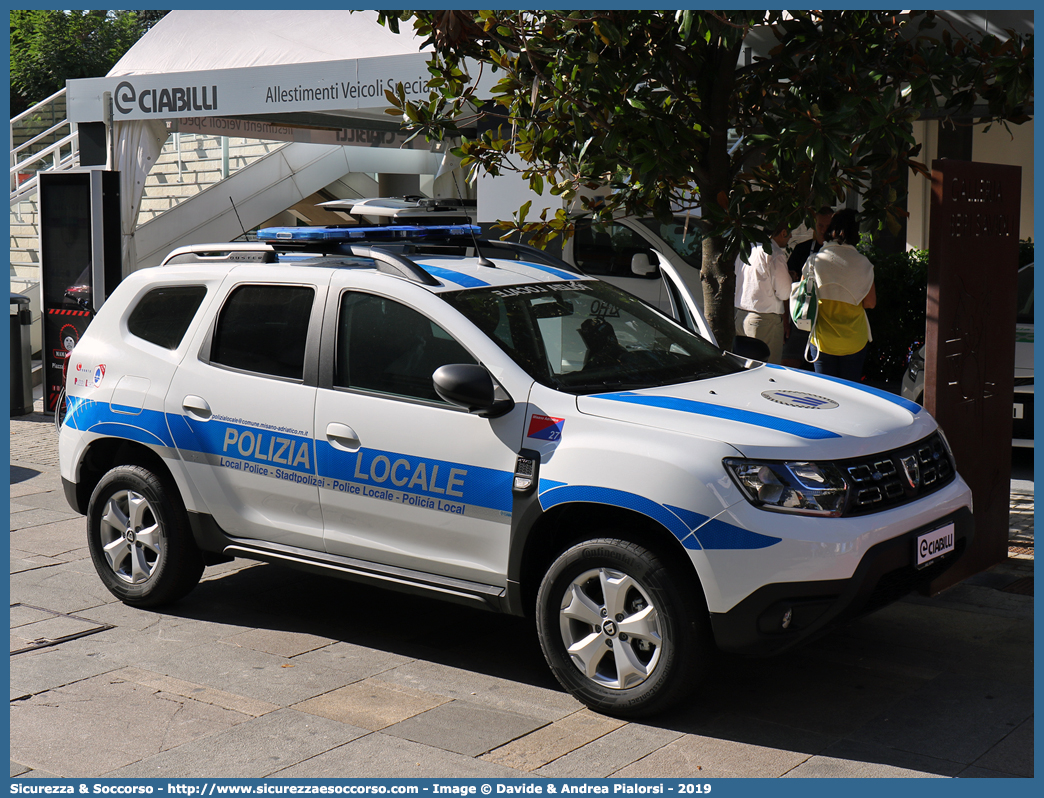 Polizia Locale YA063AN
Polizia Locale
Comune di Misano Adriatico
Dacia Duster II serie
Allestitore Ciabilli S.r.l.
Parole chiave: Polizia;Municipale;Locale;Misano Adriatico;Dacia;Duster;Ciabilli;YA063AN;YA 063 AN