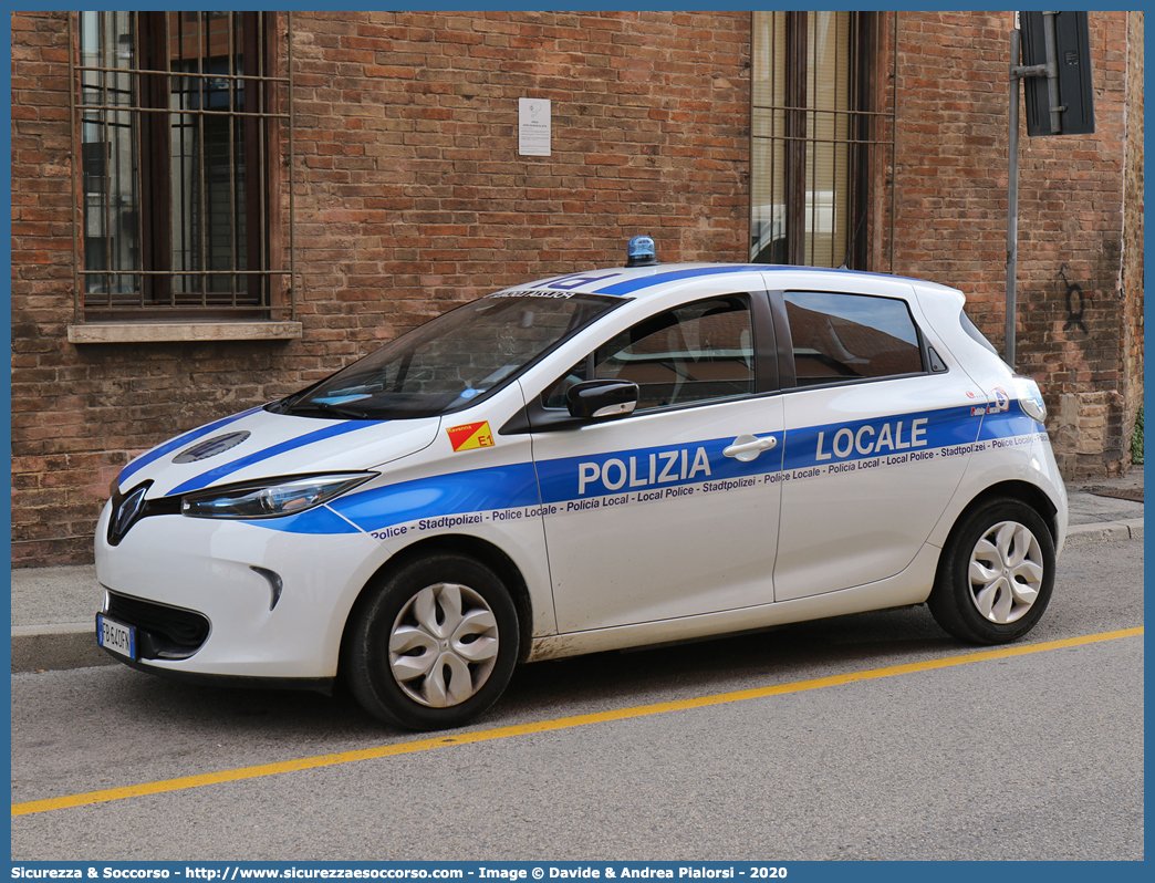 -
Polizia Municipale
Comune di Ravenna
Renault Zoe I serie
Parole chiave: Polizia;Locale;Municipale;Ravenna;Renault;Zoe