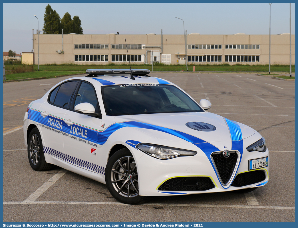 Polizia Locale YA340AG
Polizia Locale
Comune di Molinella
Alfa Romeo Nuova Giulia
Allestitore Bertazzoni S.r.l.
Parole chiave: Polizia;Locale;Municipale;Molinella;Alfa Romeo;Nuova Giulia;Bertazzoni