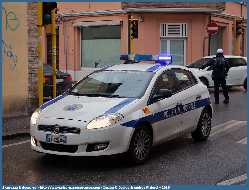 Polizia Locale YA426AD
Polizia Municipale
Comune di Ravenna
Fiat Nuova Bravo
Allestitore Focaccia Group S.r.l.
Parole chiave: Polizia;Locale;Municipale;Ravenna;Fiat;Bravo;Focaccia