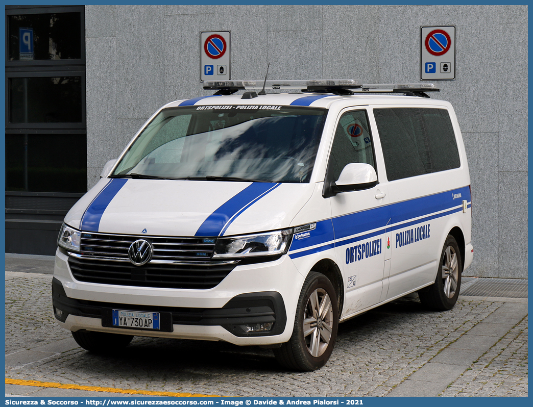 Polizia Locale YA730AP
Polizia Locale
Comune di Brunico
Volkswagen Transporter T6.1
Allestitore Bertazzoni S.r.l.
Parole chiave: Polizia;Locale;Municipale;Ortspolizei;Brunico;Volkswagen;Transporter;T6.1;Caravelle;Bertazzoni