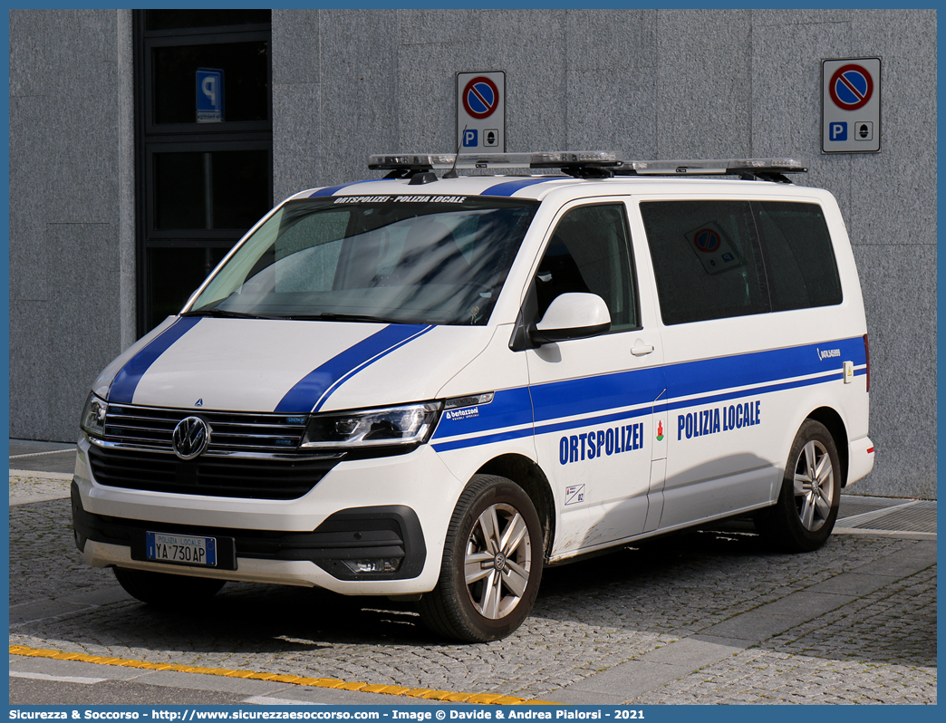 Polizia Locale YA730AP
Polizia Locale
Comune di Brunico
Volkswagen Transporter T6.1
Allestitore Bertazzoni S.r.l.
Parole chiave: Polizia;Locale;Municipale;Ortspolizei;Brunico;Volkswagen;Transporter;T6.1;Caravelle;Bertazzoni