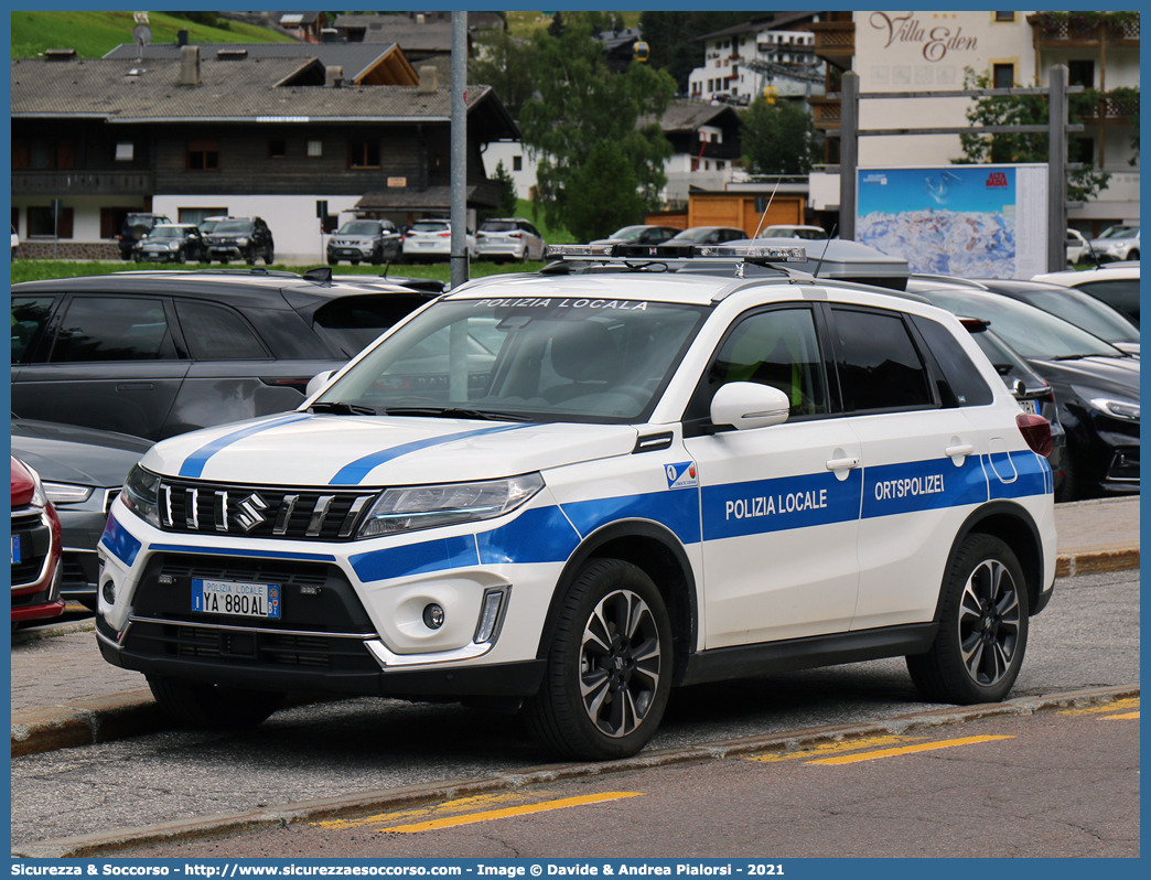 Polizia Locale YA880AL
Polizia Locale
Comune di Corvara in Badia
Suzuki Nuova Vitara Hybrid I serie restyling
Allestitore Polar Special Car S.n.c.
Parole chiave: Polizia;Locale;Municipale;Gemeindepolizei;Ortspolizei;Corvara in Badia;Corvara;Badia;Suzuki;Vitara;Hybrid;Polar;Special;Car