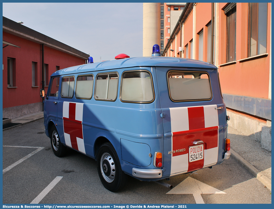 Polizia 52415
Polizia di Stato
Servizio Sanitario
Alfa Romeo F12
Parole chiave: Polizia di Stato;Polizia;PS;Servizio Sanitario;Fiat;Ambulanza;Alfa;Romeo;F12