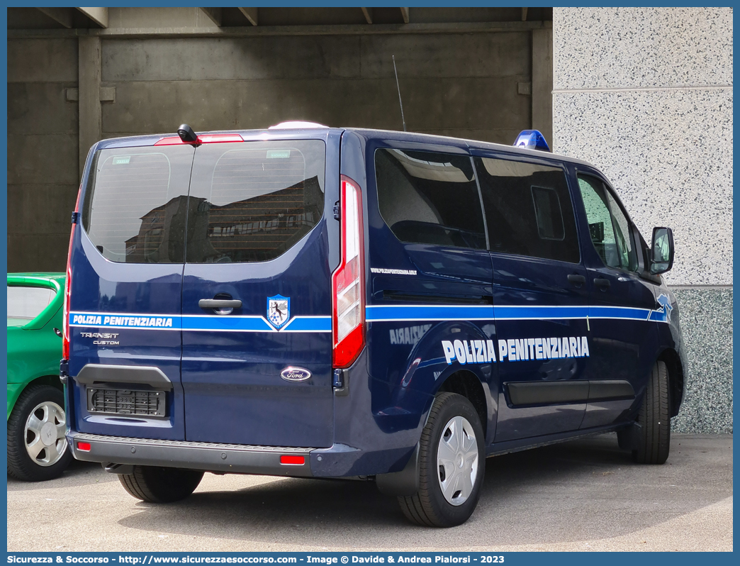 -
Polizia Penitenziaria
Ford Transit Custom I serie restyling
Allestitore Focaccia Group S.r.l. 
Parole chiave: PP;P.P.;Pol.Pen.;PolPen;AdiC;A.diC.;Agenti;di;Custodia;Polizia;Penitenziaria;Nucleo;Traduzioni;Piantonamenti;Ford,Transit;Focaccia