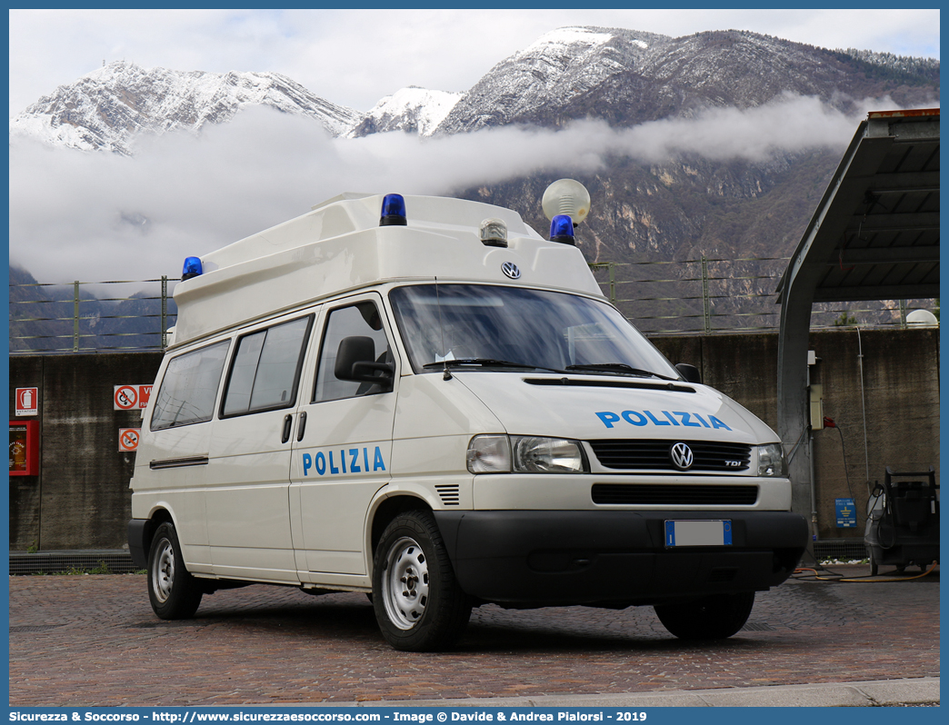 -
Polizia di Stato
Servizio Sanitario
Volkswagen Transporter T4 restyling
Parole chiave: PS;P.S.;Polizia;di;Stato;Servizio;Sanitario;Volkswagen;Transporter;T4