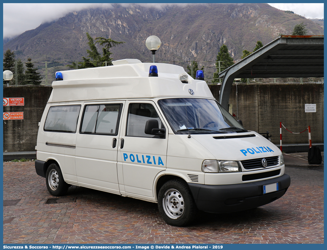 -
Polizia di Stato
Servizio Sanitario
Volkswagen Transporter T4 restyling
Parole chiave: PS;P.S.;Polizia;di;Stato;Servizio;Sanitario;Volkswagen;Transporter;T4