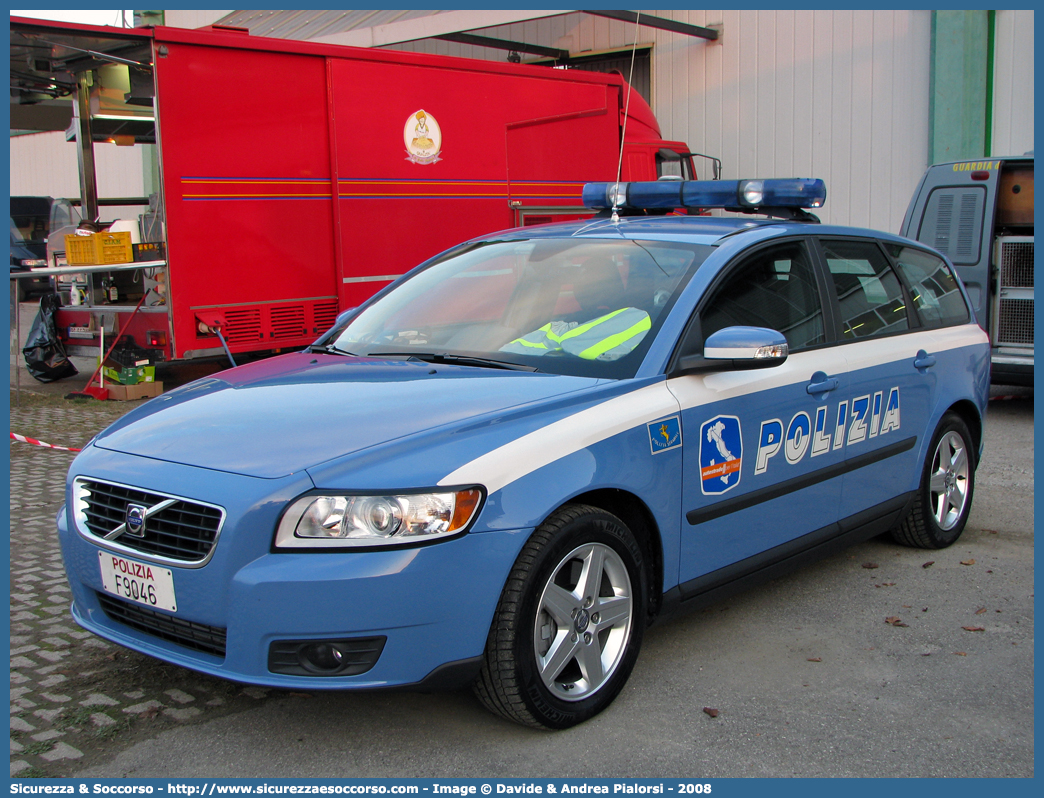 Polizia F9046
Polizia di Stato
Polizia Stradale
Autostrade per l'Italia S.p.A.
Volvo V50 II serie
Allestitore Focaccia Group S.r.l.
Parole chiave: Polizia di Stato;Polizia Stradale;Autostrade per l&#039;Italia S.p.A.;Autostrade S.p.A.;Autostrade;Italia;Volvo;V50;V 50;Focaccia