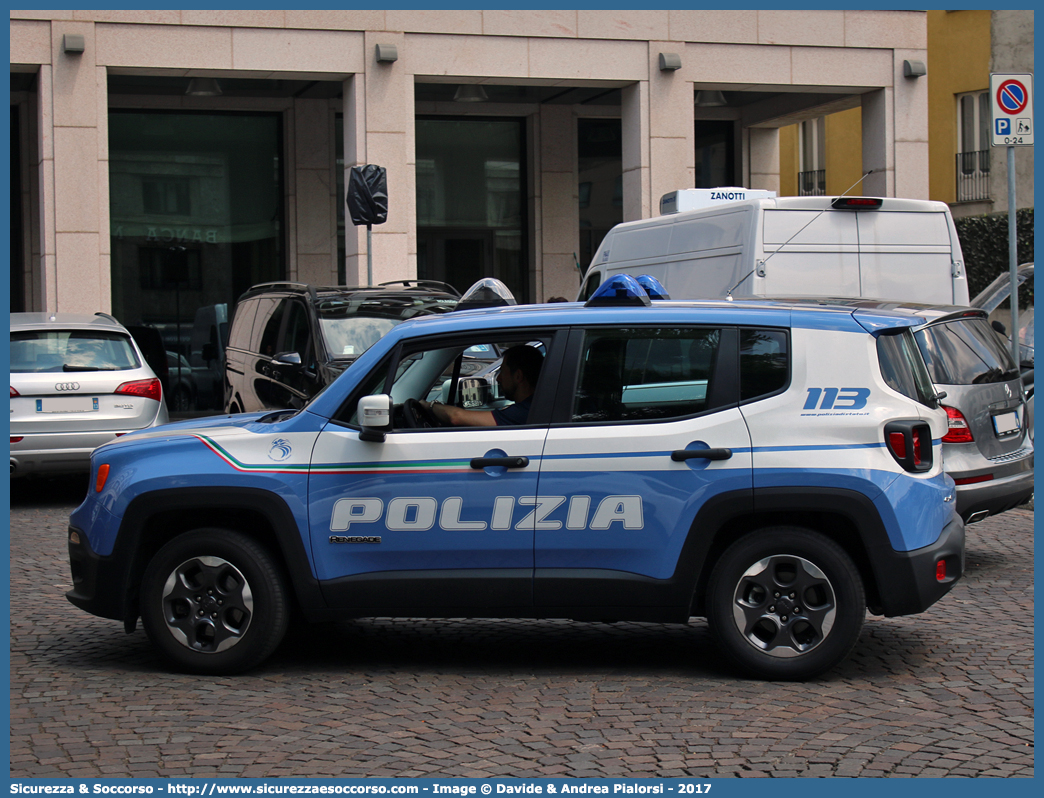 Polizia M2238
Polizia di Stato
Reparto Prevenzione Crimine
Jeep Renegade I serie
Allestitore Nuova Carrozzeria Torinese S.r.l.
Parole chiave: PS;P.S.;Polizia;di;Stato;Reparto;Prevenzione;Crimine;Jeep;Renegade;Nct;Nuova;Carrozzeria;Torinese