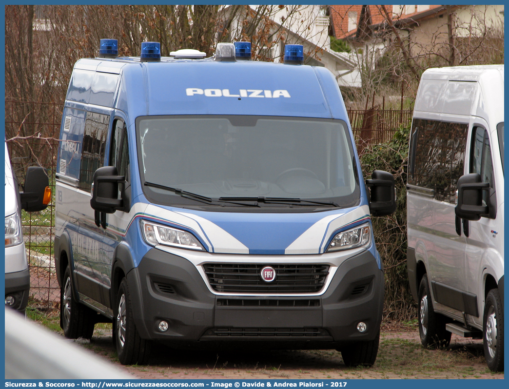 -
Polizia di Stato
Servizio Cinofili
Fiat Ducato III serie restyling
Allestitore Focaccia Group S.r.l.
Parole chiave: PS;P.S.;Polizia;di;Stato;Pubblica;Sicurezza;Servizio;Cinofili;Fiat;X290;Focaccia