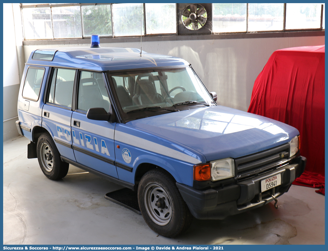 Polizia D5941
Polizia di Stato
Land Rover Discovery I serie
Parole chiave: Polizia di Stato;Polizia;PS;Land Rover;Discovery I serie